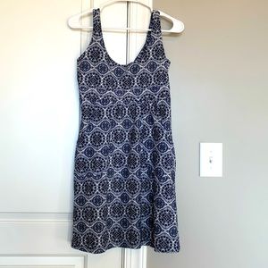 Jude Connally Dress Womens XS Blue White Lucy Harbor Medallion Navy Pockets NEW